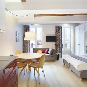  Appartement Rent A - Aparts Cadet France
