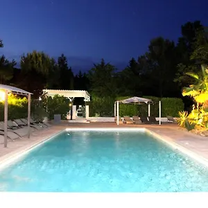 Des Pins Otel