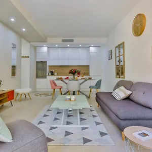Apartment France 82 Tp -1 Min From The Sea - Terrace - Parking, Nice
